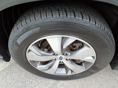 Used 2019 Subaru Ascent Premium AWD/4WD image 9