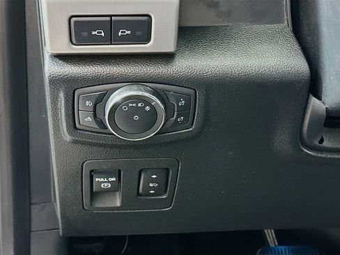 Used 2020 Ford F150 Platinum w/ Equipment Group 701A Luxury AWD/4WD image 13
