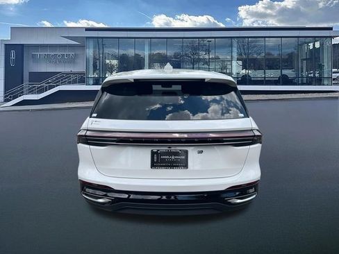 New 2026 Lincoln Nautilus Premier AWD/4WD image 7