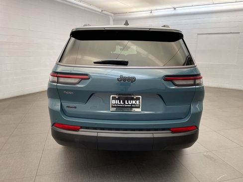 New 2026 Jeep Grand Cherokee L Limited w/ Limited Altitude Package image 4