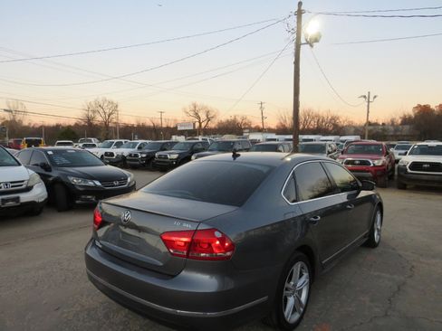 Used 2014 Volkswagen Passat TDI SEL Premium image 7