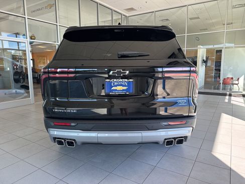 New 2026 Chevrolet Traverse LT w/ Driver Confidence Package image 5