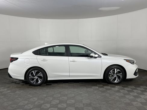 Used 2025 Subaru Legacy Premium image 5