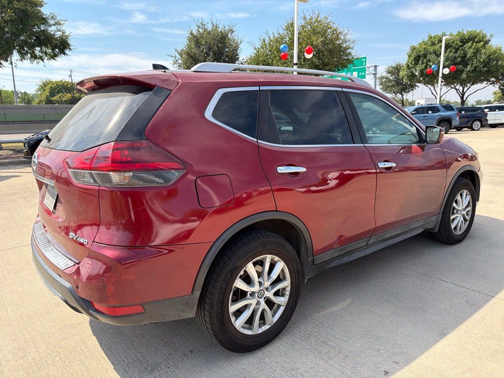 Used 2018 Nissan Rogue SV AWD/4WD image 11