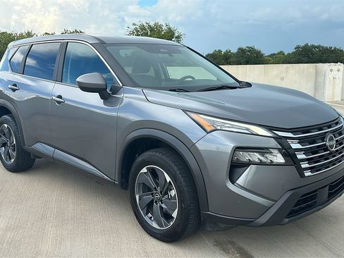 Used 2025 Nissan Rogue SV FWD image 14