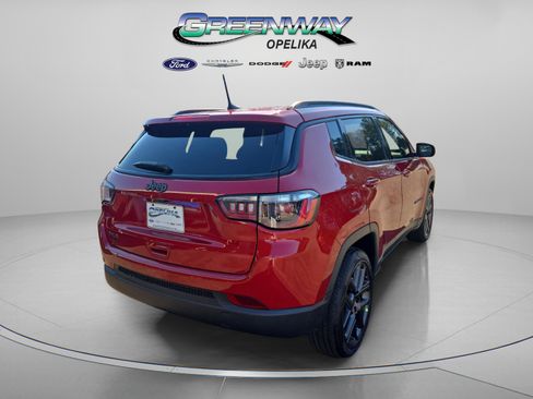 New 2026 Jeep Compass Latitude image 8