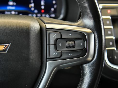 Used 2022 Chevrolet Suburban Premier RWD image 33