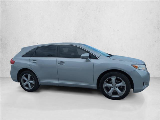 Used 2015 Toyota Venza XLE FWD image 5