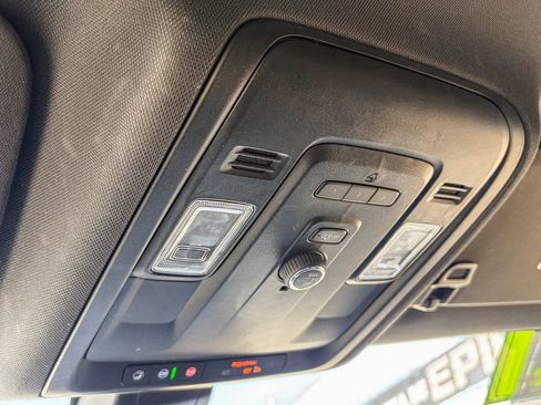 Used 2021 Chevrolet Tahoe Z71 image 33