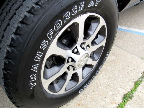 Used 2024 RAM 2500 Limited image 58