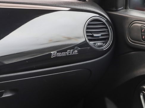 Used 2018 Volkswagen Beetle 2.0T S FWD image 17