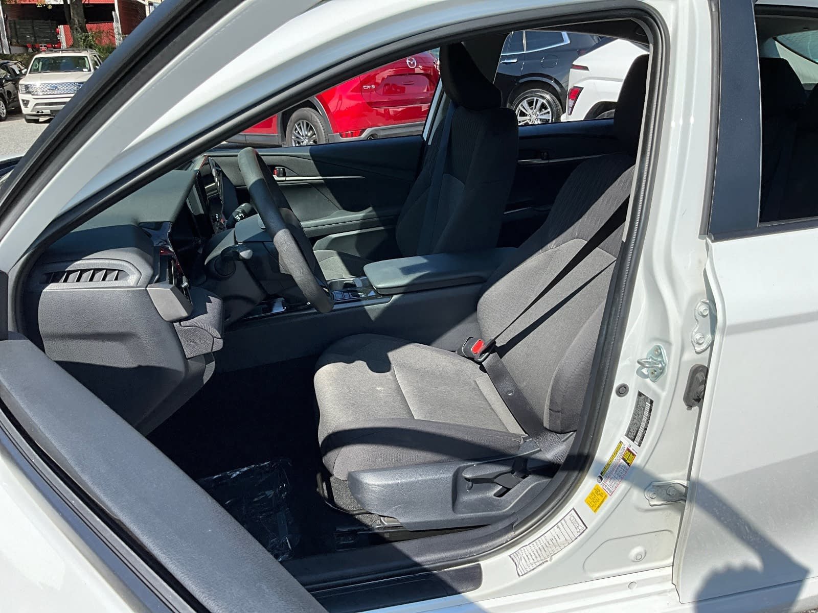 Used 2025 Toyota Camry LE FWD image 18