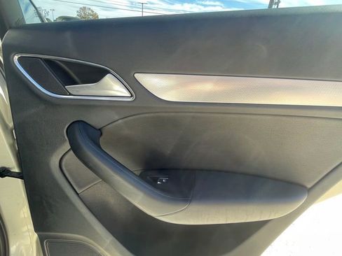 Used 2017 Audi Q3 2.0T Premium Plus w/ Premium Plus Package image 17