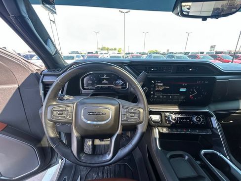 Used 2024 GMC Sierra 2500 Denali Ultimate w/ Max Trailering Package AWD/4WD image 10