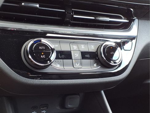 New 2026 Buick Envista Sport Touring image 8