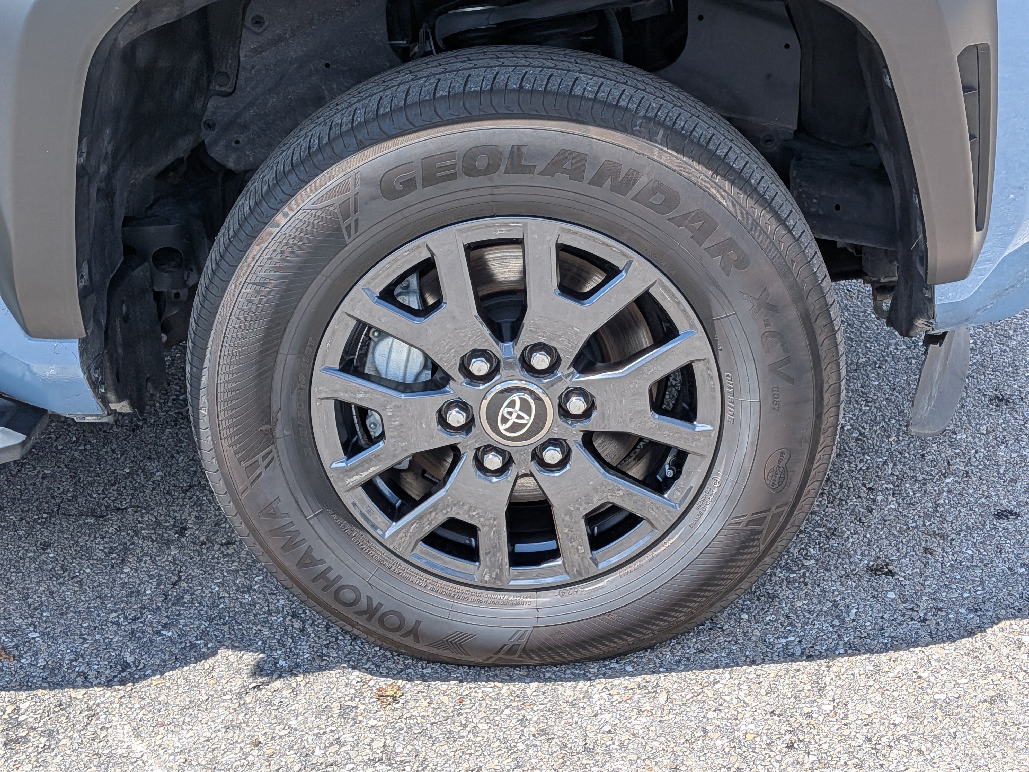 Used 2025 Toyota 4Runner SR5 AWD/4WD image 11