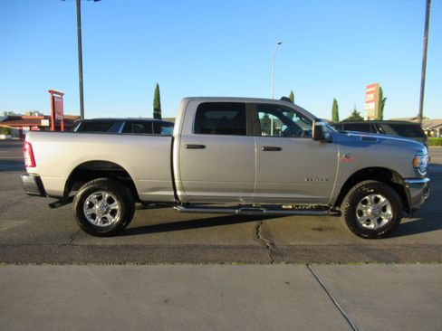 Used 2024 RAM 2500 Big Horn AWD/4WD image 6