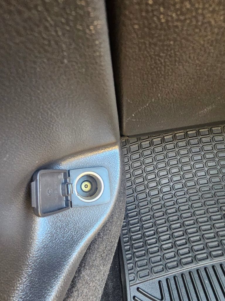Used 2014 Lincoln MKX AWD w/ Equipment Group 102A image 21