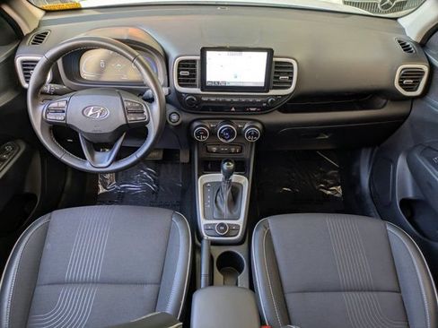Used 2025 Hyundai Venue Limited FWD image 25