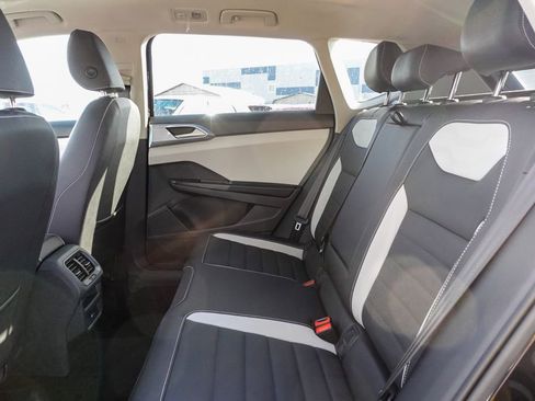 New 2025 Volkswagen Taos SEL image 24