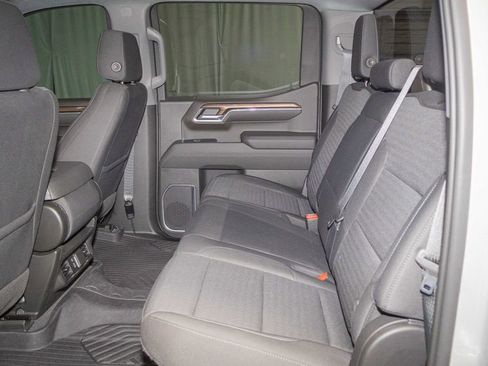 Used 2022 Chevrolet Silverado 1500 RST AWD/4WD image 13