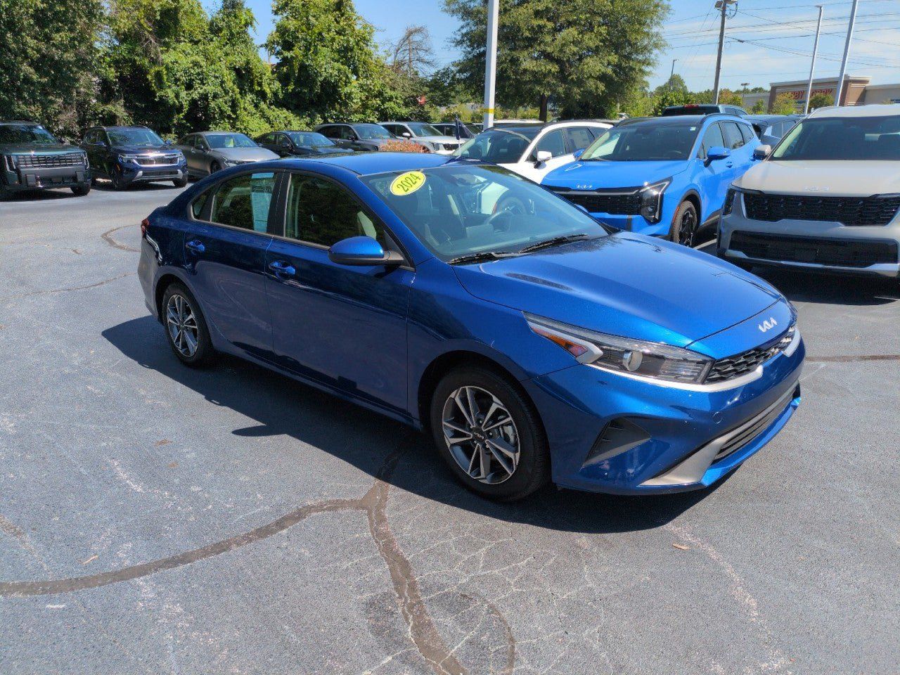Certified 2024 Kia Forte LXS FWD image 1