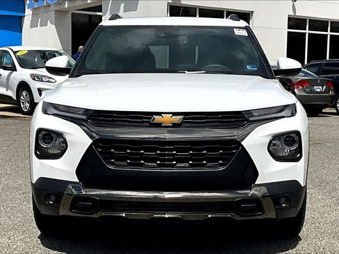 Used 2022 Chevrolet TrailBlazer ACTIV w/ Sun and Liftgate Package FWD image 3