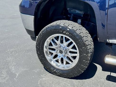 Used 2012 GMC Sierra 2500 SLE w/ SLE Preferred Package AWD/4WD image 9