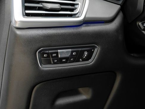 Used 2019 BMW X5 xDrive40i w/ M Sport Package image 27