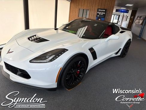 Used 2016 Chevrolet Corvette Z06 w/ 3LZ Preferred Equipment Group RWD image 6