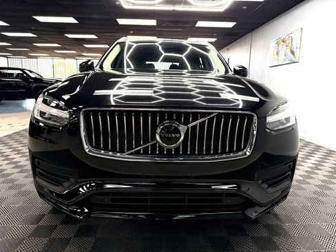 Used 2020 Volvo XC90 T6 Momentum w/ Protection Package Premier AWD/4WD image 3