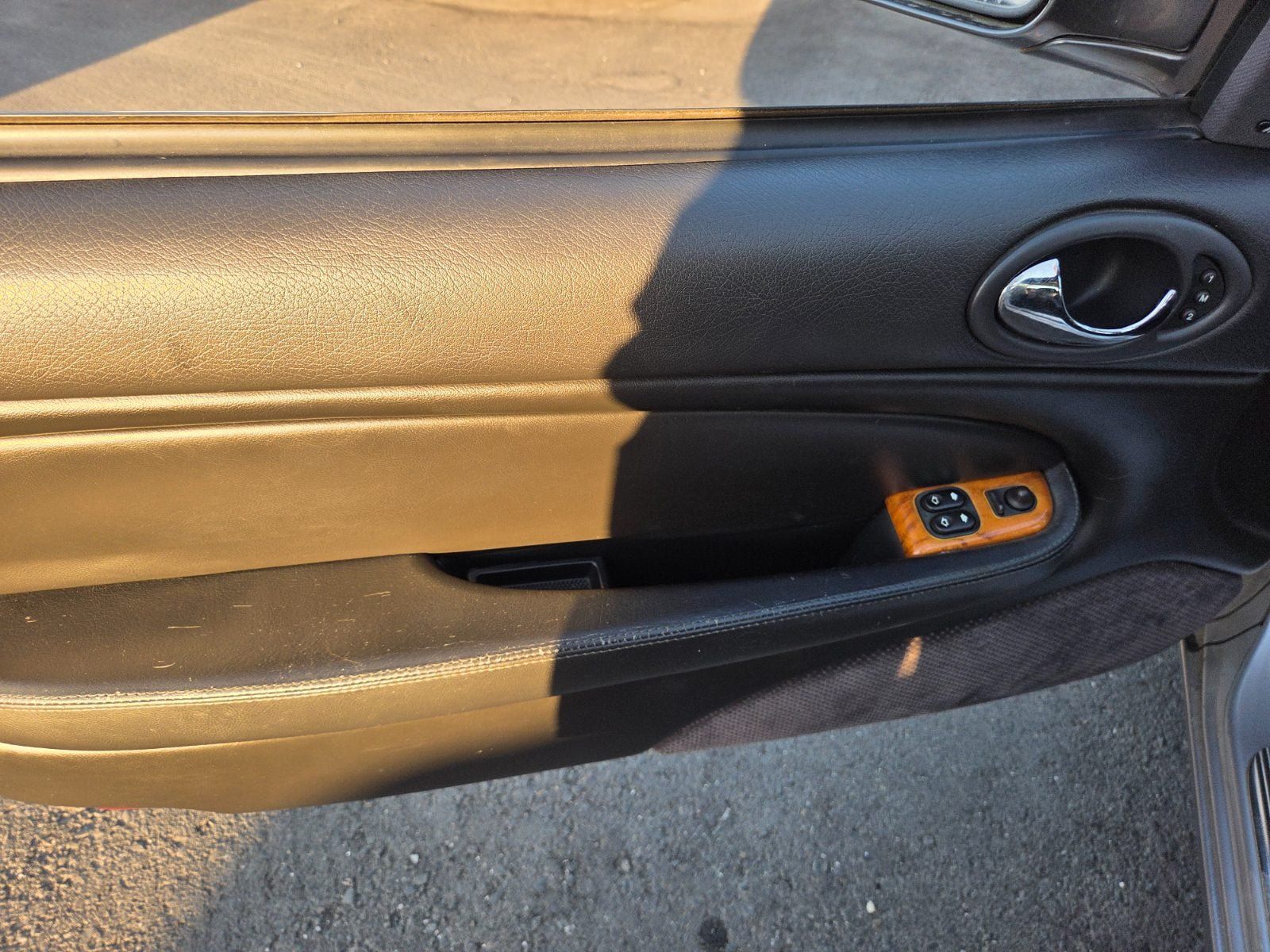Used 2000 Jaguar XK8 Convertible RWD image 8