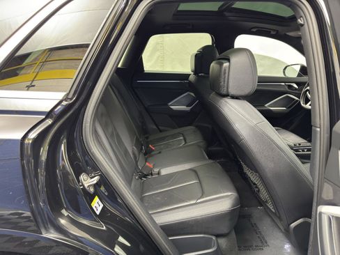 Used 2022 Audi Q3 2.0T Premium w/ Convenience Package AWD/4WD image 32