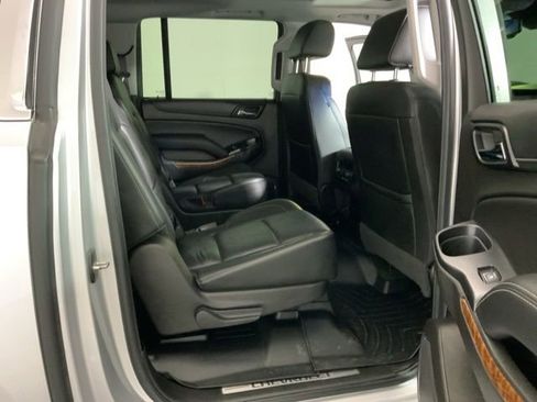 Used 2017 Chevrolet Suburban Premier AWD/4WD image 29