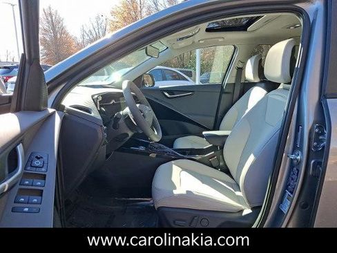 New 2026 Kia Niro EX image 6