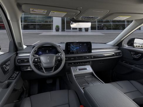 New 2025 Lincoln Aviator AWD image 9