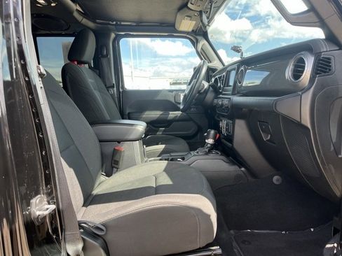 Used 2019 Jeep Wrangler Unlimited Sahara image 57