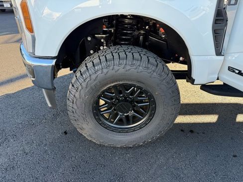 New 2026 Ford F350 XLT w/ FX4 Off-Road Package image 23