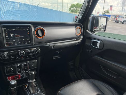 Used 2021 Jeep Gladiator Mojave AWD/4WD image 30