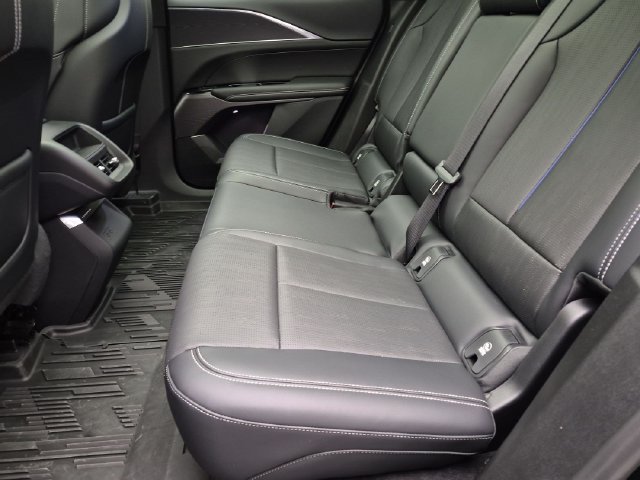 Certified 2024 Cadillac Lyriq Sport w/ LPO, Floor Liner Package AWD/4WD image 21