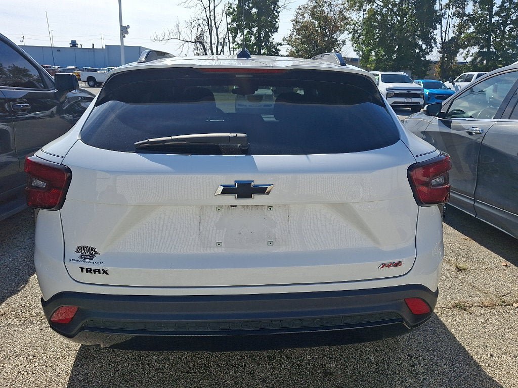 Used 2024 Chevrolet Trax RS FWD image 6