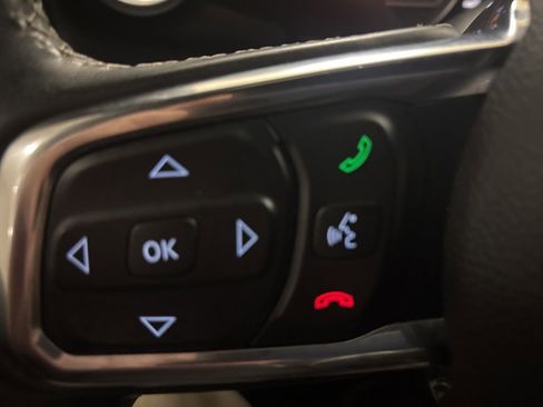 Used 2018 Jeep Wrangler Unlimited Sahara AWD/4WD image 24