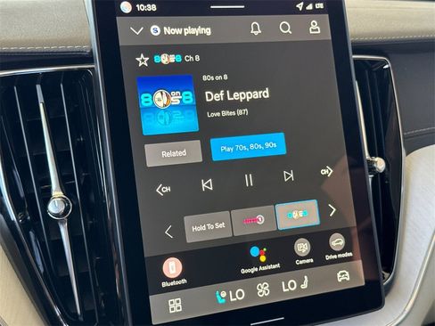 New 2026 Volvo XC60 B5 Ultra w/ Protection Package Premier image 17