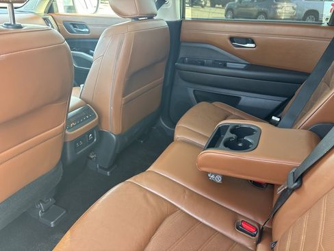 Used 2023 Nissan Pathfinder Platinum w/ Cargo Package image 29
