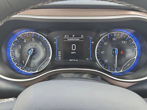 Used 2024 Chrysler Voyager LX image 10