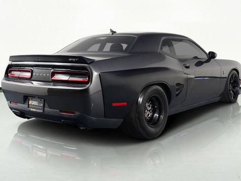 Used 2016 Dodge Challenger SRT Hellcat RWD image 12