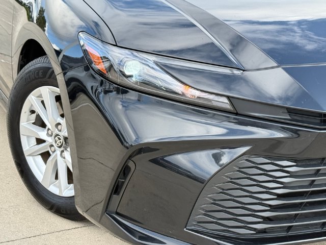 Used 2026 Toyota Camry LE w/ Convenience Package FWD image 5