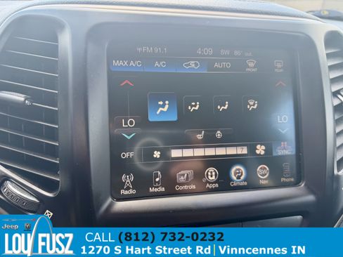 Used 2016 Jeep Cherokee Limited AWD/4WD image 12