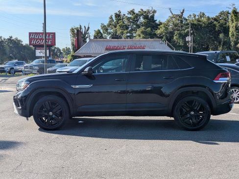 Used 2020 Volkswagen Atlas Cross Sport SE w/ Panoramic Sunroof Package FWD image 7