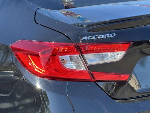 Used 2022 Honda Accord Sport image 9